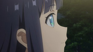 Toumei na Yoru ni Kakeru Kimi to, Me ni Mienai Koi wo Shita. Episodio 1